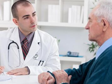 Muž s príznakmi prostatitídy by sa mal najskôr poradiť s urológom